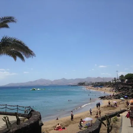 Puerto Del Carmen Sleeps 6 With Pool And Air Con *